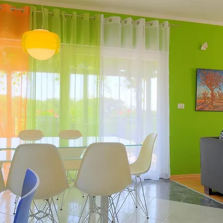 Appartement Family-friendly With Swimming Pool - 24352