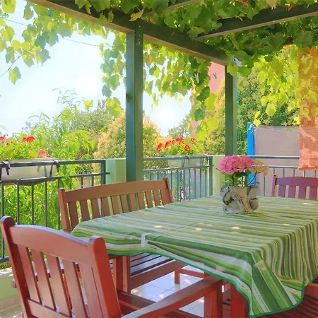 Family-friendly With Swimming Pool - 24352 Pula